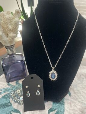 Brand New! Silver-Tone Faux Sapphire Sunburst Necklace w/ Coordinating Earrings